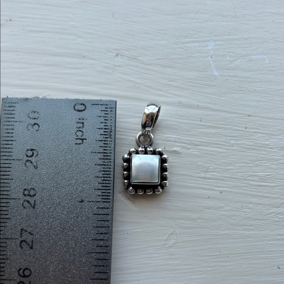 Sterling Silver Silpada Mother of Pearl Square Pendant - Picture 3 of 3